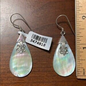 Mother of pearl earrings in sterling silver